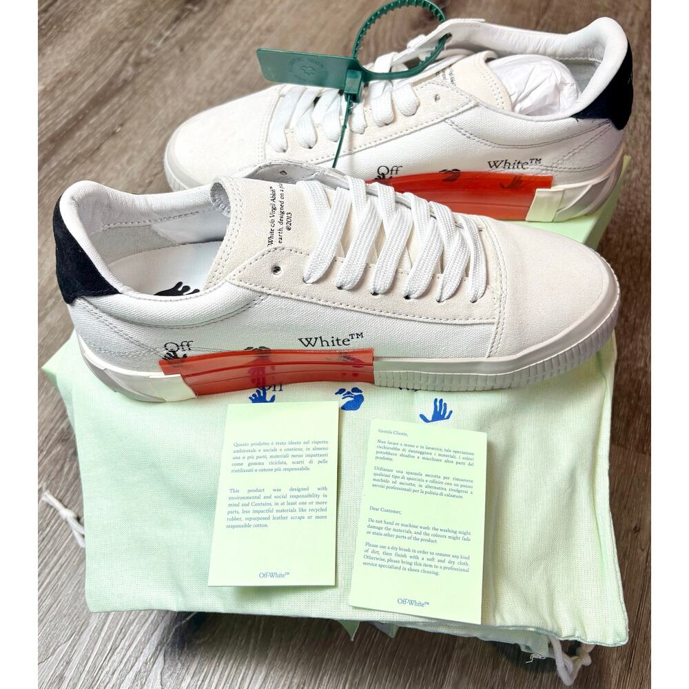 NIB - Off-White Low Top Vulcanized Sneakers - Blk/Wht EU 40 - Picture 3 of 11